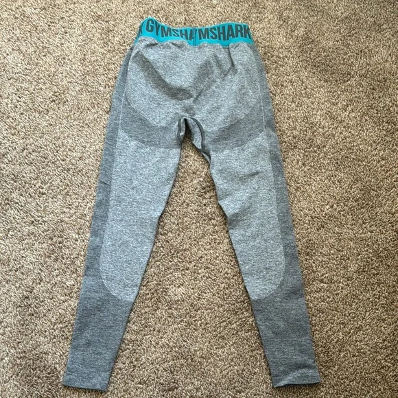 Small Gymshark Gray Leggings - Picture 3 of 3